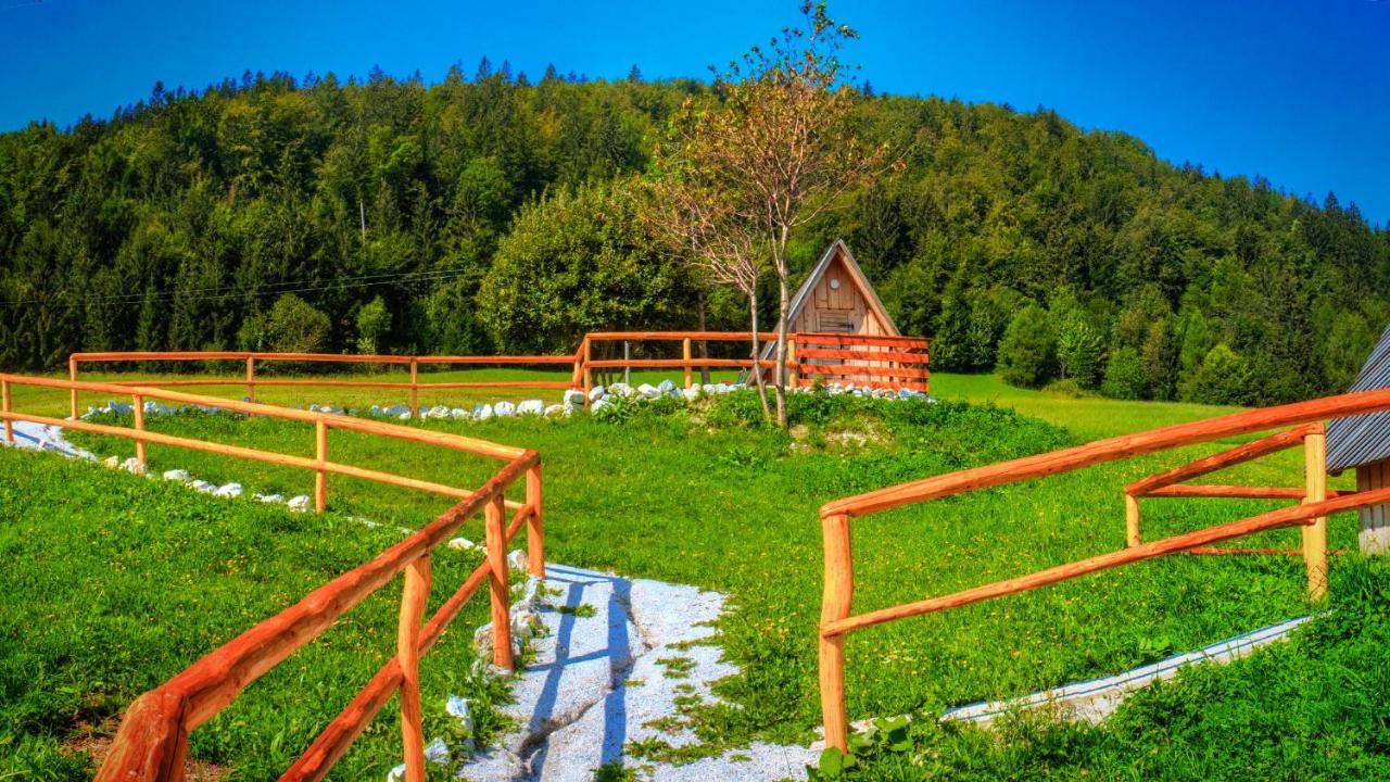 Hotel Glamping Vrhovc Zelezniki Exterior foto